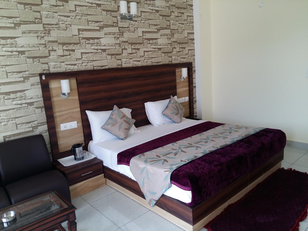 Kasauli Continental Resort Eksteriør billede